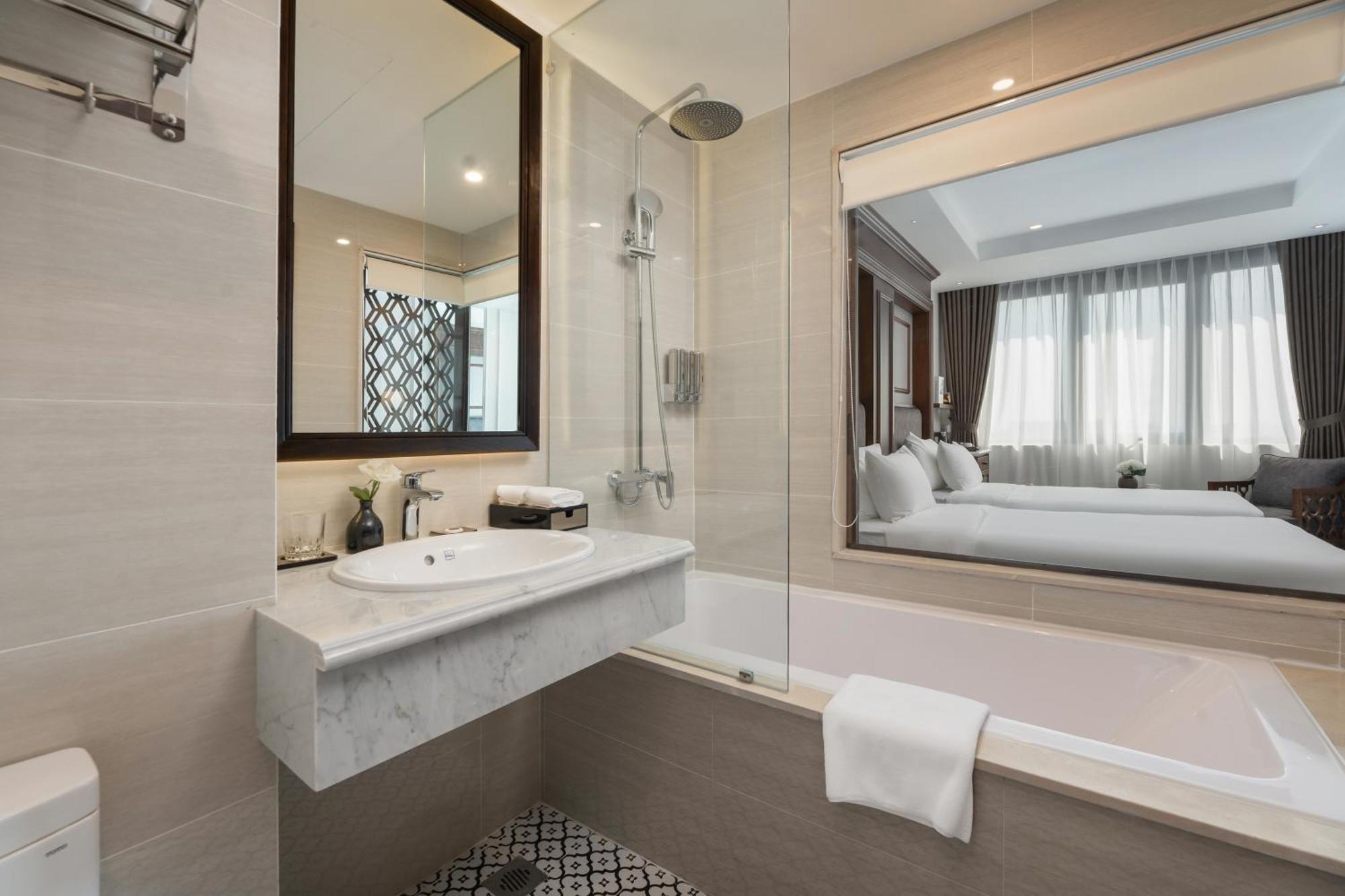 The Q Boutique Hotel Hanoi Exteriör bild